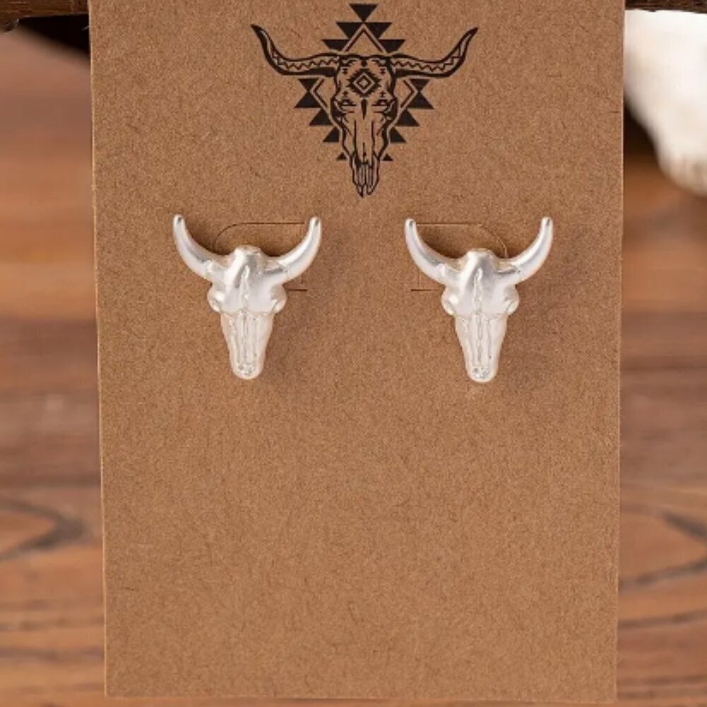 Silver plated Elegant Cowgirl-Inspired Long Horn Stud Earrings for Women